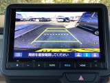 バックモニター付きで、車庫入れやバック時の後方確認をサポート。