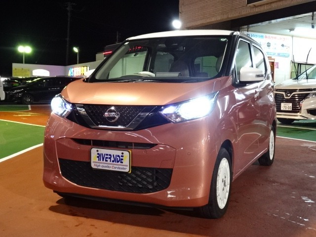 デイズボレロ純正8インチメモリーナビフルセグアラウン