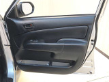運転席前面ドア部分です♪