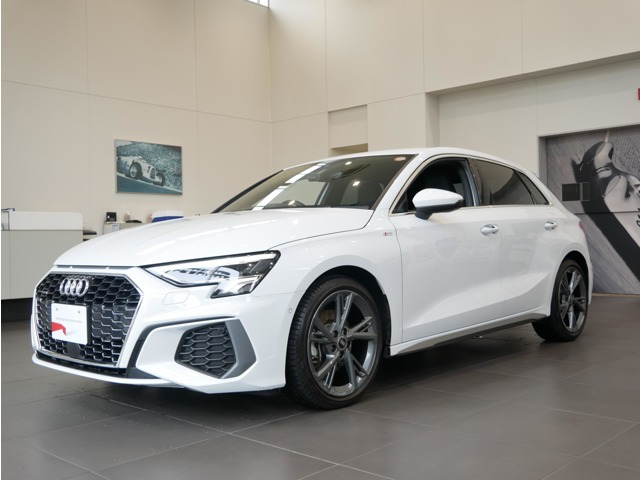 A3スポーツバック40 TFSI クワトロ Sライン 4WD