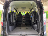 普段のお買い物や通勤、送迎等に十分な荷室スペースを確保しております。セカンドシートを倒すと、大きな荷物の積載も可能です♪