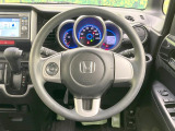 ステアリングも使用感が少なく、きれいな状態となっております♪