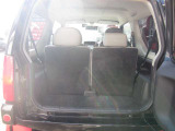 4人乗りですが2名乗車してなら十分に荷物を積むことができます。