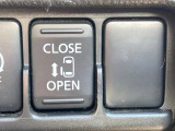 【パワースライドドア】スマートキーや運転席のスイッチでスライドドアの開閉が可能♪電動だから力を入れてドアを開ける必要が無く、小さいお子様でも、重い荷物を持っている時もラクに開け閉めできます♪