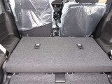 荷室も広く使えます。フラットで充分な広さ