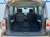 後席を格納すると、これだけの広さが!シーンに合わせたシートアレンジで、大きな荷物も積むことが出来ます♪