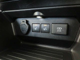 運転席・助手席あたたかシートヒーター付です☆冬場はヒーターの為のエンジン始動を抑えられるので低燃費につながります☆