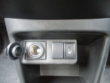 運転席にはシートヒーターが完備されています!