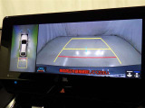 バックモニターも装備しております。バックギアに入れるとナビ画面に車の後方が映し出されます。これで後方確認も安心!