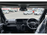 届出済未使用車を一人でも多くの方に提供できるよう専門スタッフがしっかりと説明し、相談にのらせていただきます。