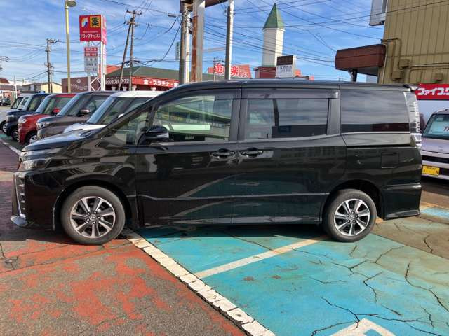 トヨタ ヴォクシー 2.0 ZS 4WD の中古車詳細 (58,000km, イナズマス
