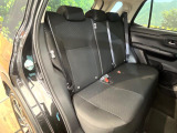 後部座席も気になるようなキズ・汚れやへたり等、大きなダメージはなく、良好な状態です。
