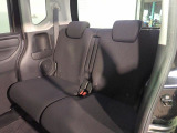 ◆後部座席も快適なスペースを確保しております。内装のクリーニングも施工済みで綺麗な状態ですがご納車前に再度実施致します♪詳細はポイント5四日市松本店専用フリーダイヤル 0078-6046-2724 ♪