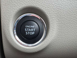 エンジンの始動はプッシュエンジン☆鍵を差し込む必要もありません☆★エンジン始動前に鍵を探す手間もはぶけますね★