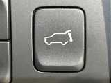 【パワーバックドア】スマートキーや運転席のボタンを押すだけでリアゲートが自動で開閉します!荷物を持っている時や、高い位置にあるバックドアを閉める際に便利な機能です♪