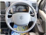 お車選びをお楽しみ頂けるよう、在庫車の展示スペースを十分に確保しております。
