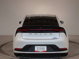 リアにハイマウントストップランプを装備しています。後続車両からの視認性も良く、安心です。