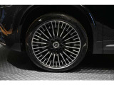 メルセデスの認定中古車「サーティファイドカー」では、万一お車が故障した場合も、ご購入後1年間もしくは2年間※は走行距離にかかわらずメルセデス・ベンツ正規サービスネットワークで無料修理いたします