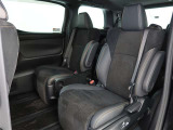 ゆとりある広々とした車内空間は、ドライブを始め買い物やレジャーなど、幅広く活躍します。一人でもみんなとでもお出かけを楽しみましょう!