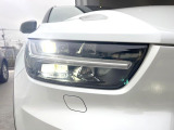 【LEDヘッドライト】悪天候や夜間走行時も良好な視界を確保し、安心して運転できる高輝度LEDヘッドライト!北欧神話に登場する「トールハンマー」をモチーフにした、一目でボルボとわかるデザインです。