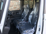 座り心地の良いシートが採用されています。シートヒーターがついているので寒い時期も快適です!