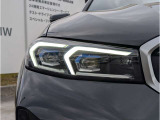 LEDヘッドライトで視界も良好です。見た目も恰好良いです。