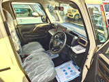 【保険】自動車保険のスペシャリストがお客様の立場になってお客様に最適な自動車保険のご提案や万が一の時の事故対応にあたりますので、ご安心ください。