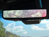 【デジタルインナーミラー】カメラが撮影した車両後方の映像をルームミラー内に表示。クリアな視界で状況の確認が可能です!※ドラレコ機能ご利用には別途SDカードをご用意いただく場合があります。
