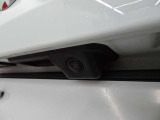 リアカメラとコーナーセンサーが装備されておりますので、夜間の車庫入れなども安心です。