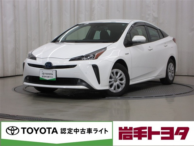 プリウス 1.8 S E-Four 4WD （DAA-ZVW55）