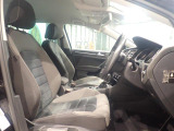 楽な姿勢で座ることが出来るので長時間の運転でも疲れにくいですし体もぶれにくいですよ。