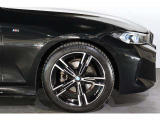 BMW認定中古車は360&deg;チェックリストに従い徹底的にチェック致します。機械的な箇所や電気系、コンピュータなどを詳細に点検。交換基準に達した部品は整備した後にご納車致します。