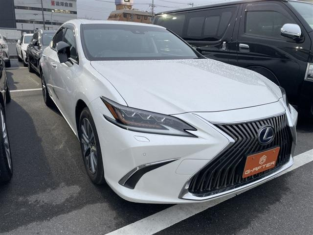 ES 300h 禁煙車 サンルーフ 黒革シート 純正ナビ