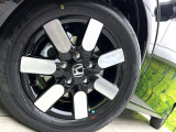 【純正15インチアルミホイール】外観にマッチした純正アルミホイールを装着しております。各種社外アルミホイールや、スタッドレスタイヤも取扱いしております。是非ご相談ください♪