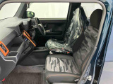 フロントシートです。ゆったり運転ができます。長距離ドライブもラクラク♪♪