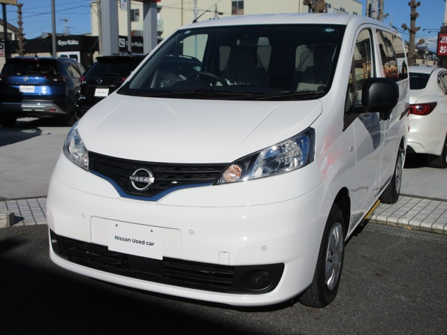 NV200バネットバン 1.6 チェアキャブ 車いす2名仕様