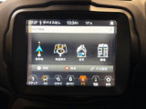ナビやラジオ、オーディオ、カープレイ、Bluetooth接続、車両設定など様々な操作ができるUconecctシステム
