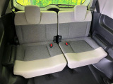 3列目シートはもちろん状態良好☆大人でもゆったりと座って頂けますので、大人数でのお出かけもラクラクです♪ご家族で、気の知れた仲間で、ドライブに行くのが楽しみですね♪