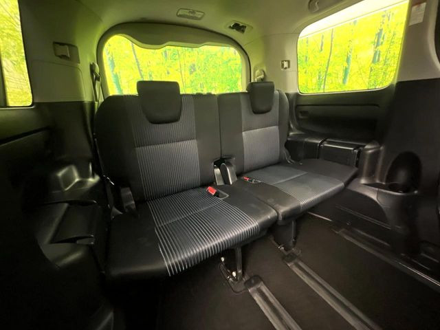 トヨタ ヴォクシー 2.0 ZS 煌 の中古車詳細 (129,715km, ブラッ