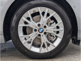 17インチアロイホイール装備です。乗り心地も良く、次回の交換コストもお値打ちとなります。