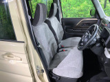 運転席シート廻りは使用感も少なく、良好な状態となっています。丁寧に使われていたことがよくわかりますね。