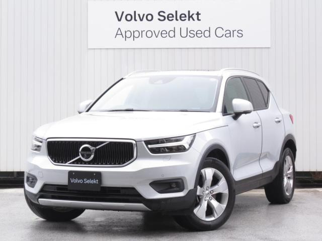 XC40 B4 AWD モメンタム 4WD 