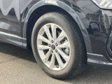 18インチ純正アルミホイール装備 全車両に標準装備の純正アルミホイールは、純正ならではのバランスの良いデザインと、走行安定性をお楽しみ頂けます。