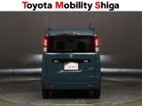 リヤのコンビネーションランプは後続車からも確認しやすいデザインです。