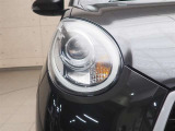 LEDヘッドライトです。デザイン性がよくとても明るいので、夜間の走行や悪天候でも安心です。しかも長寿命!