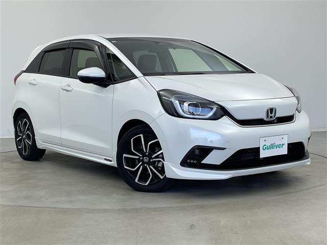 フィット1.5 e:HEV ネス修復歴無し