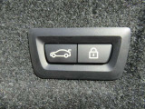 電動リアゲート装備です。