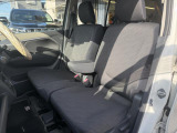 自社認証工場を完備しておりますので、納車前の車検・整備や、アフターメンテナスもばっちりですので、安心して当社にお任せ下さい。また、当社にて車輌ご成約のお客様はオイル交換永久無料のサービス付きです!