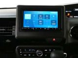 carrozzeriaナビゲーション(AVIC-RZ812)を装備しており、CD、DVD、Bluetooth、フルセグ視聴可能です。