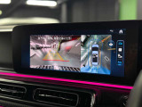 アクティブパーキングアシストで、狭い駐車も自動操作。ステアリング任せの安心感とラグジュアリーな快適さを両立。